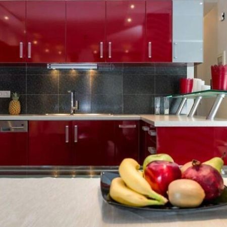 דירות אתונה Renovated Flat With Acropolis View מראה חיצוני תמונה