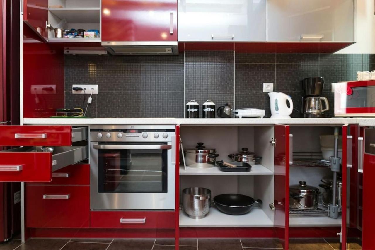 דירות אתונה Renovated Flat With Acropolis View מראה חיצוני תמונה