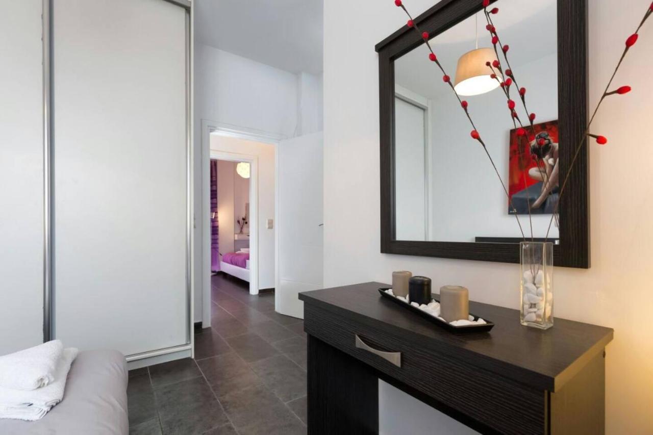 דירות אתונה Renovated Flat With Acropolis View מראה חיצוני תמונה