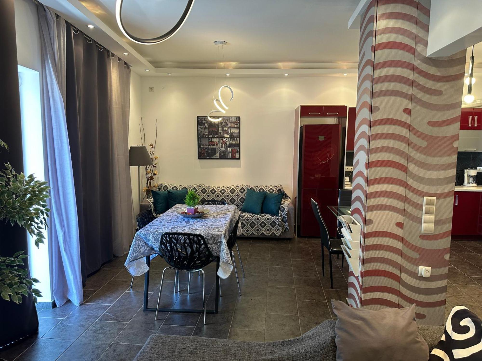 דירות אתונה Renovated Flat With Acropolis View מראה חיצוני תמונה